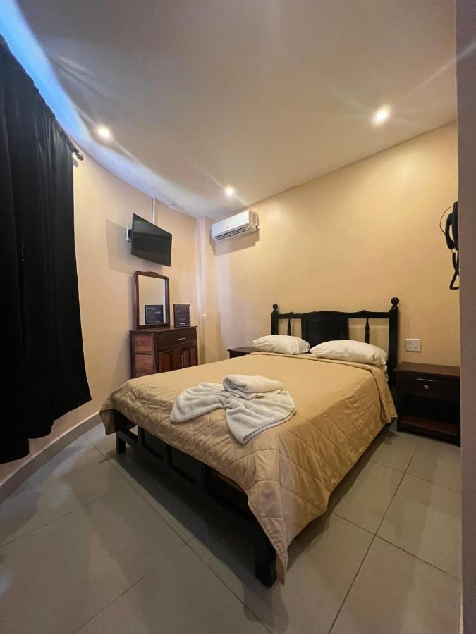 La Cubana Hotel & Suites Колон Экстерьер фото